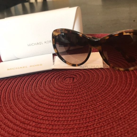 Michael Kors marbled sunglasses - Picture 1 of 2